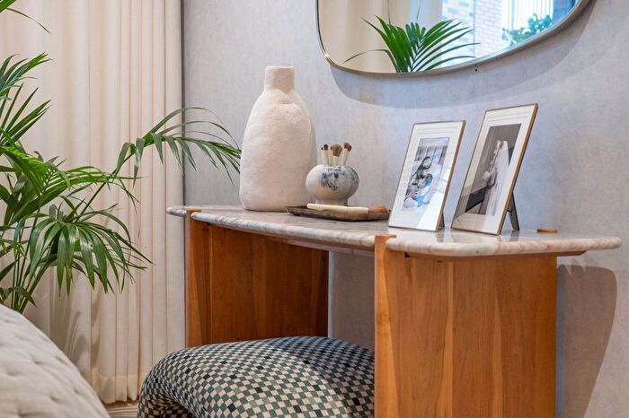 1 Bedroom Flat For Sale In Grand Union, Alperton, HA0