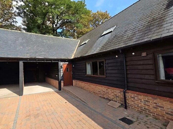 4 Bedroom Barn Conversion For Sale In Coach House Court, Gamlingay, SG19