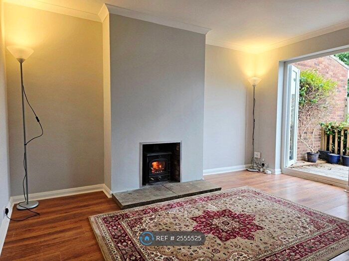 2 Bedroom Flat To Rent In Pembroke Road, Tonbridge, TN9