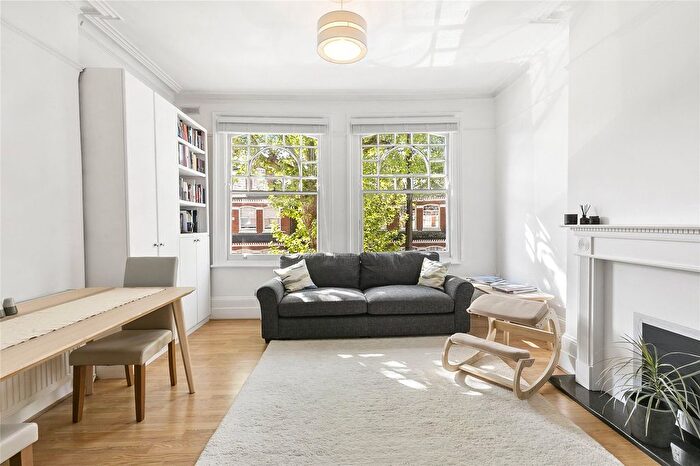 1 Bedroom Flat To Rent In Crockerton Road, London, SW17