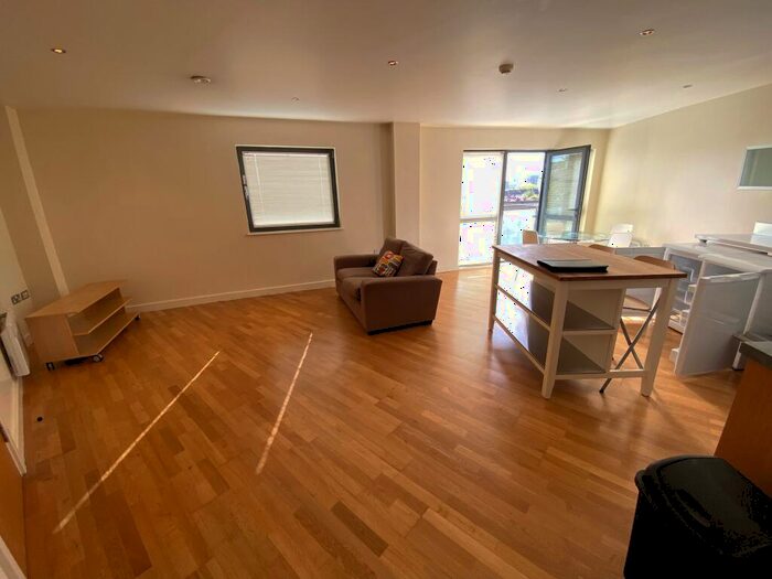 1 Bedroom Flat To Rent In Leeds Street, City Centre, Liverpool, L3