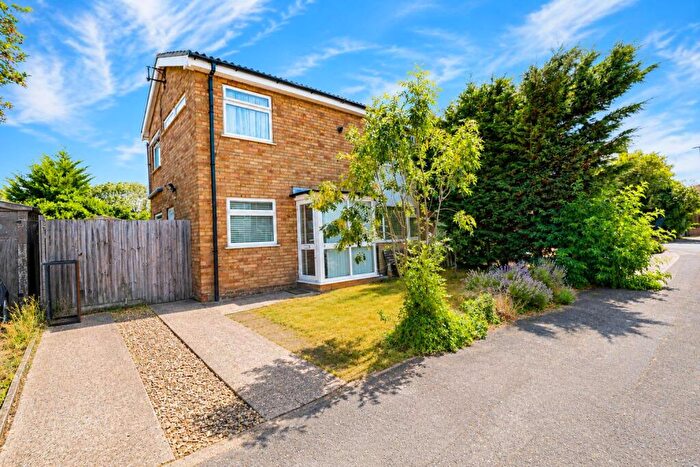 3 Bedroom Semi Detached House For Sale In Meadow Drive, Higham Ferrers, Northamptonshire, NN10