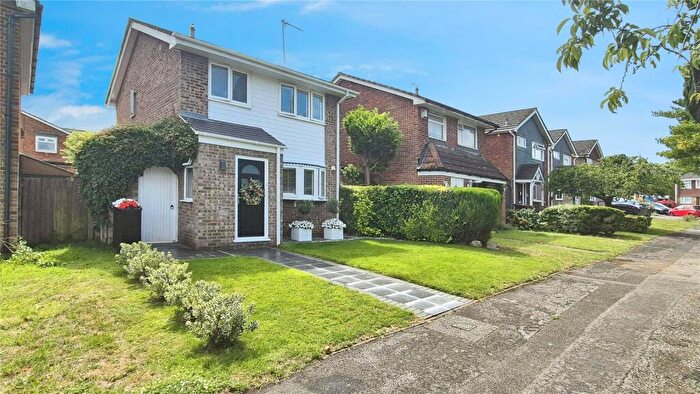 3 Bedroom Detached House For Sale In Aintree Road, Chatham, Kent, ME5