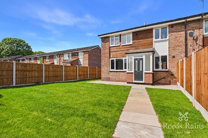 3 Bedroom End Of Terrace House For Sale In Epsom Avenue, Sale, Greater Manchester, M33