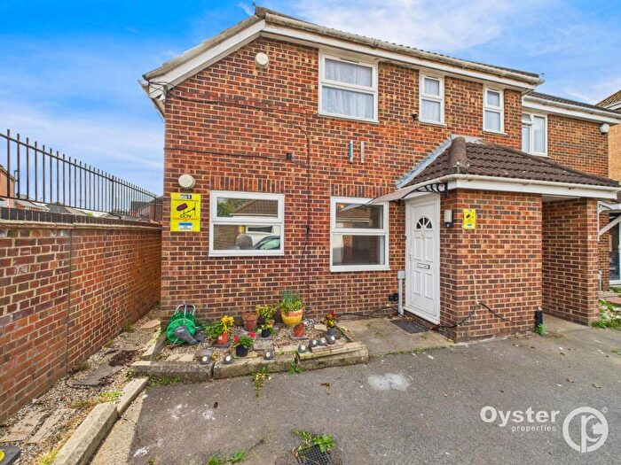 2 Bedroom Apartment To Rent In Goresbrook Road, Dagenham, RM9