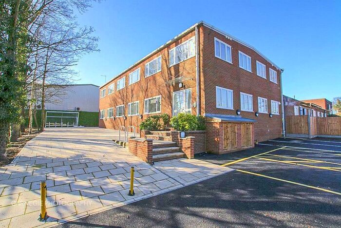 1 Bedroom Apartment To Rent In Brownfields, Welwyn Garden City, AL7