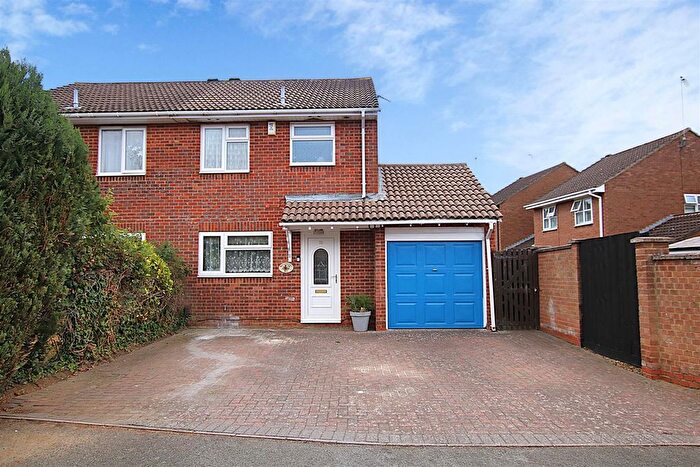 3 Bedroom Semi-Detached House For Sale In Springbanks Way, East Hunsbury, NN4