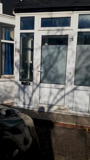 3 Bedroom Maisonette To Rent In Kings Garden, Ilford IG1