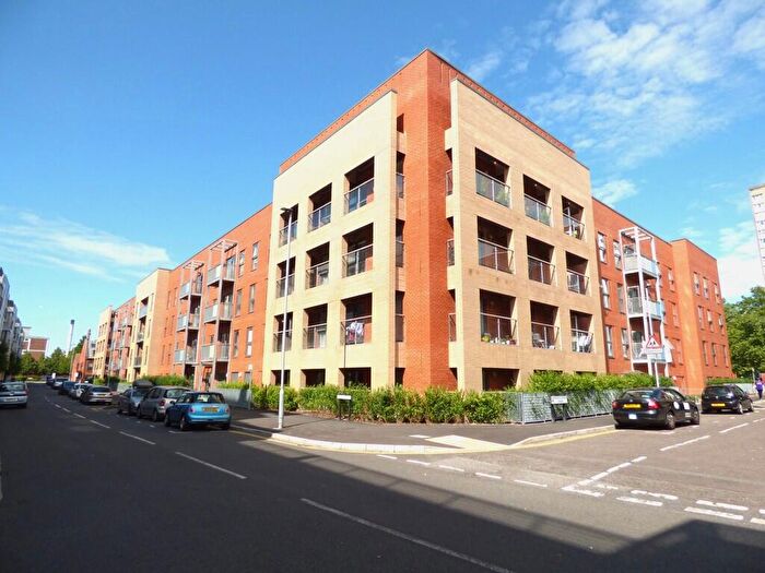 3 Bedroom Apartment To Rent In Pennant House, Cross Street, Portsmouth, PO1