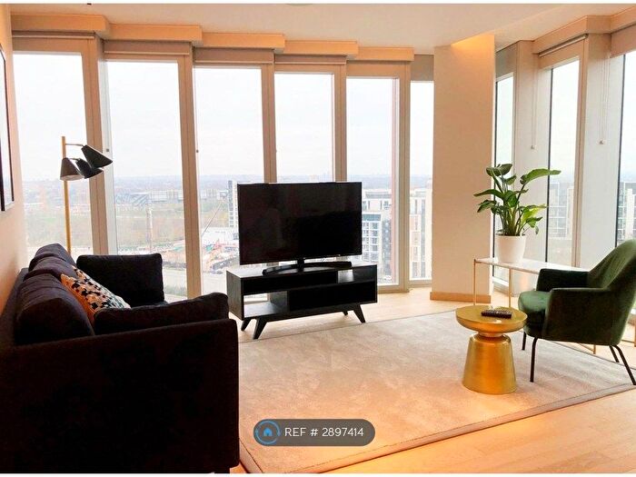 2 Bedroom Flat To Rent In Manhattan Loft Gardens, London, E20