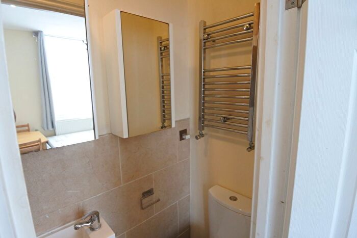 Studio To Rent In Cricklewood Lane, Cricklewood, London, NW2