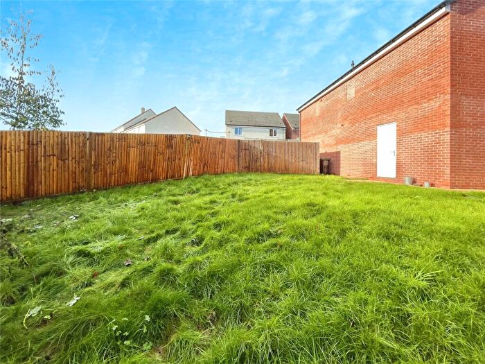 2 Bedroom Detached House For Sale In Amazon Way, Westbury, BA13