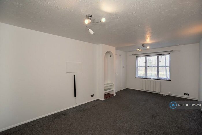 2 Bedroom Flat To Rent In Dartford, Dartford, DA1