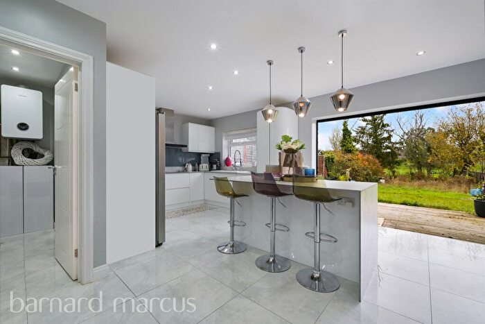 4 Bedroom Semi Detached House For Sale In Brook Road, Merstham, Redhill, RH1