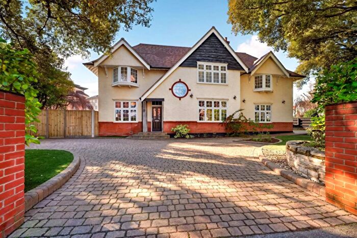5 Bedroom Detached House For Sale In Montague Road, Bournemouth, BH5
