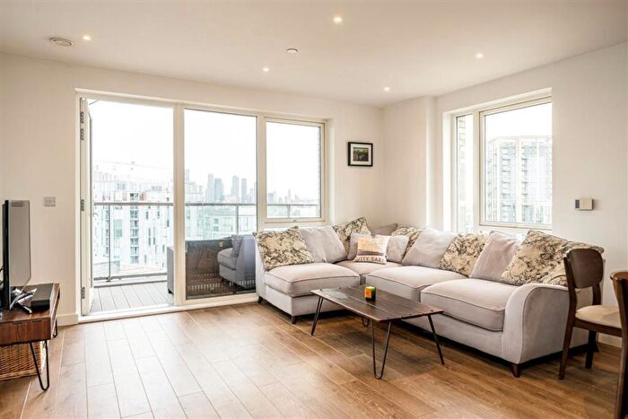 2 Bedroom Flat For Sale In Creekside, Greenwich, SE8