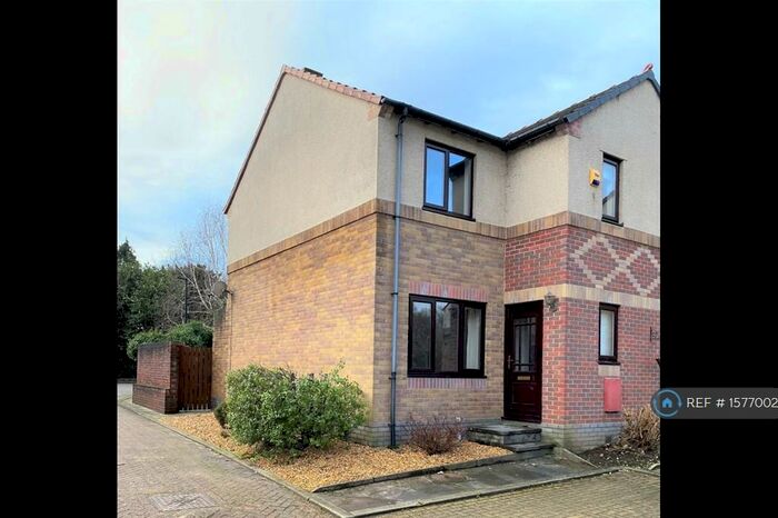 3 Bedroom Semi-Detached House To Rent In Aughton Court, Lancaster, LA1