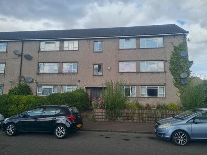 3 Bedroom Flat To Rent In Balgarthno Road, Dundee, DD2