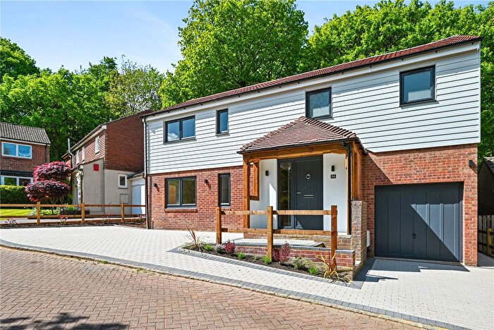 4 Bedroom Detached House For Sale In Hurst Hill, Walderslade Woods, Kent, ME5