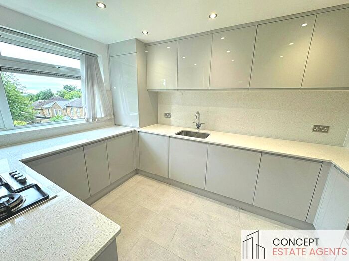 3 Bedroom Flat To Rent In Stanstead Manor, Cheam Road, Sutton, Surrey, SM1