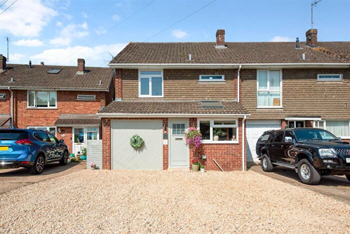 3 Bedroom House For Sale In Beresford Close, Andover, SP10