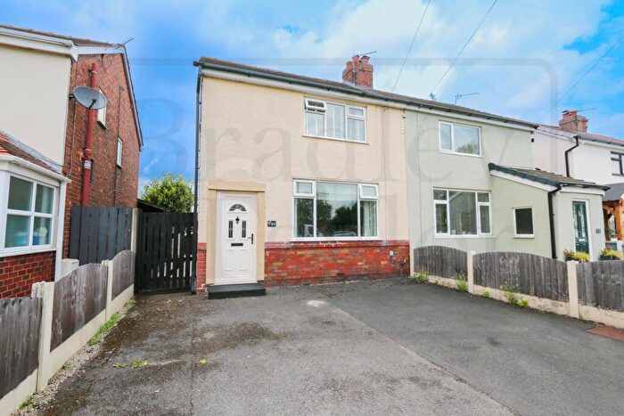 3 Bedroom Semi Detached House For Sale In , St Cuthberts Road, Lostock Hall, Lancashire, P, PR5
