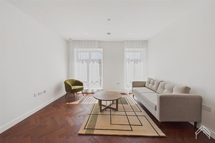 2 Bedroom Flat To Rent In Delamarre House, Brent Cross | London, NW2