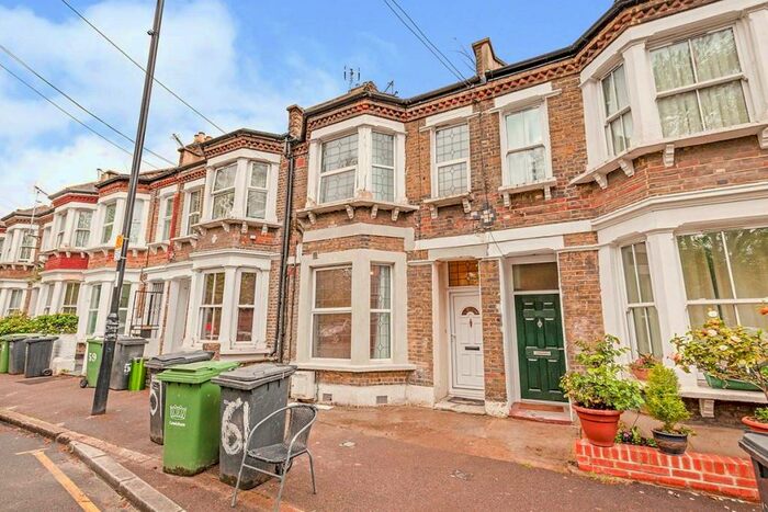 2 Bedroom Flat To Rent In Childeric Road, London, SE14