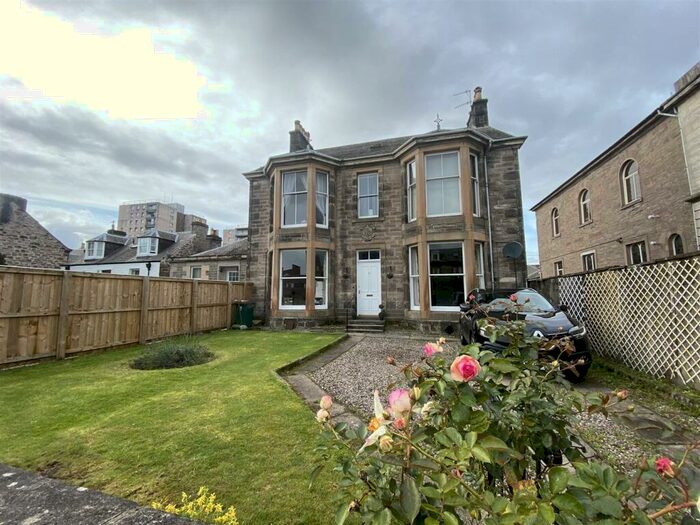 2 Bedroom Flat To Rent In King Street, Perth, PH2