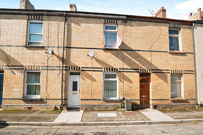 3 Bedroom Terraced House For Sale In Hoskins Street, Newport, NP20