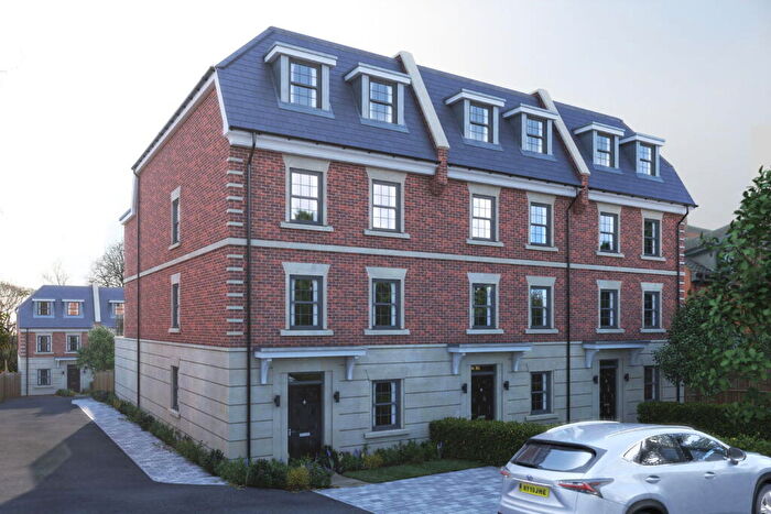 4 Bedroom End Of Terrace House For Sale In The Avenue, Beckenham, BR3