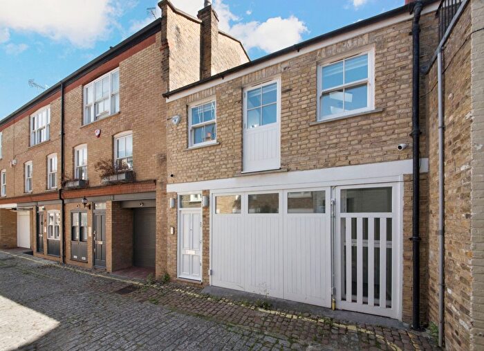 3 Bedroom Terraced House To Rent In Wellington Close, London, W11