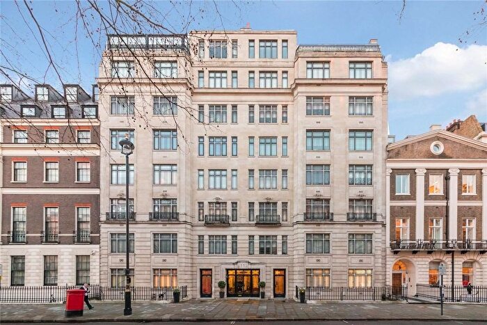 3 Bedroom Flat For Sale In Portland Place, Marylebone, W1B