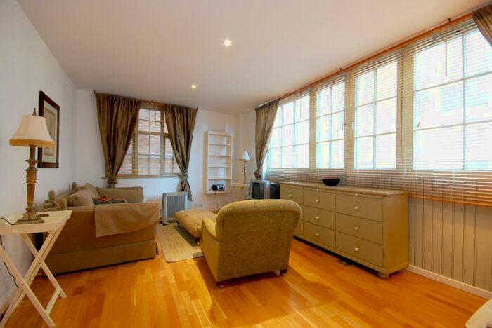 1 Bedroom Apartment To Rent In Ludgate Square London, EC4M