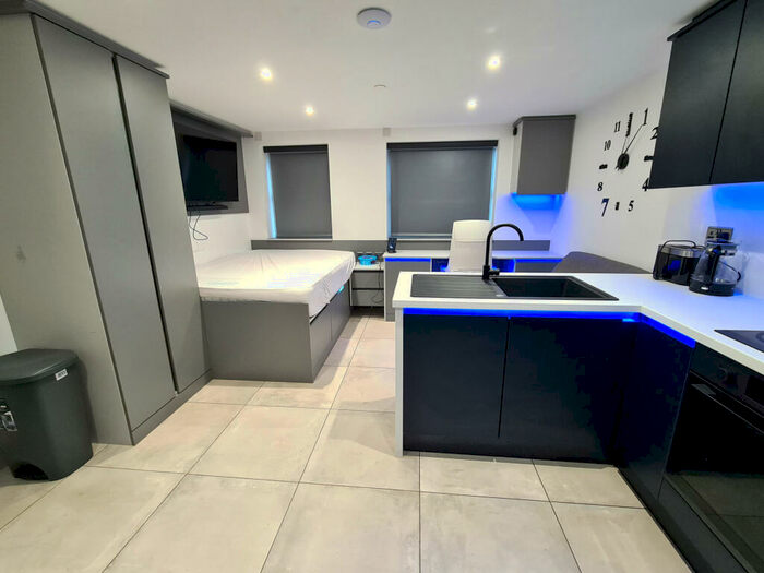 Studio To Rent In Berry Street, Hilltop Lodge, Coventry, West Midlands, CV1