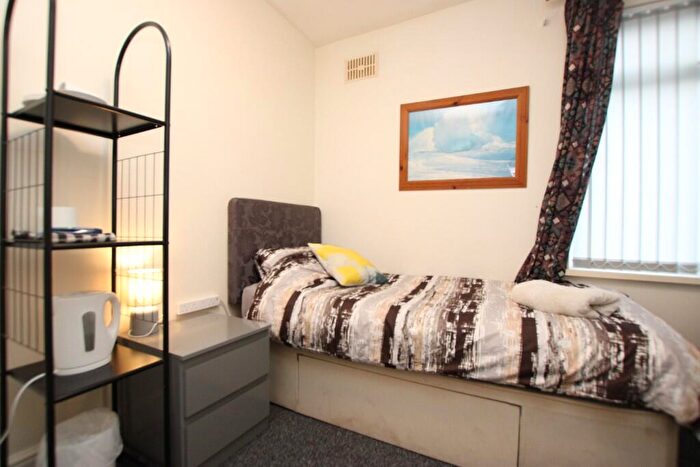 1 Bedroom House Of Multiple Occupation To Rent In Mill Road, Kettering, Northamptonshire, NN16