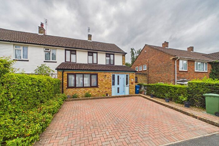 3 Bedroom Semi Detached House For Sale In Saffron Road, Bracknell, Berkshire, RG12