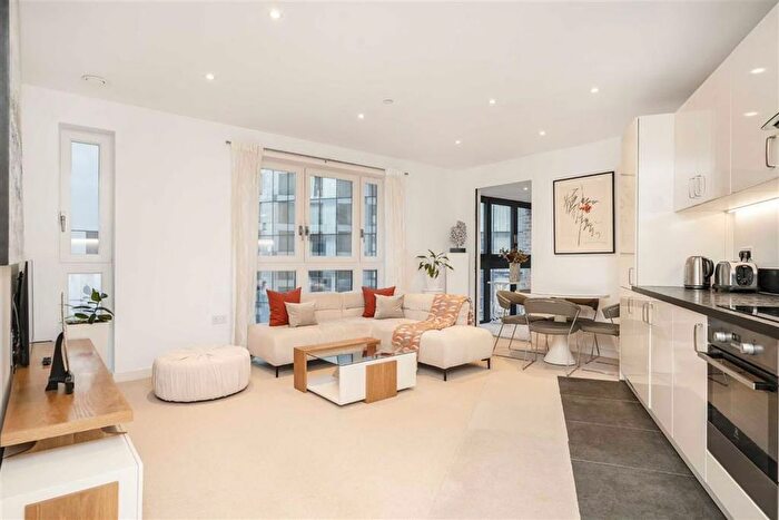 2 Bedroom Flat For Sale In New Drum Street, Aldgate East, E1