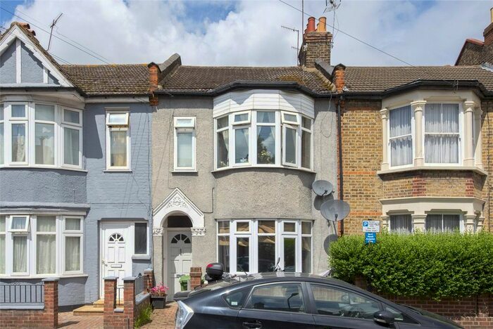 1 Bedroom Flat To Rent In Spruce Hills Road, Walthamstow, London, E17