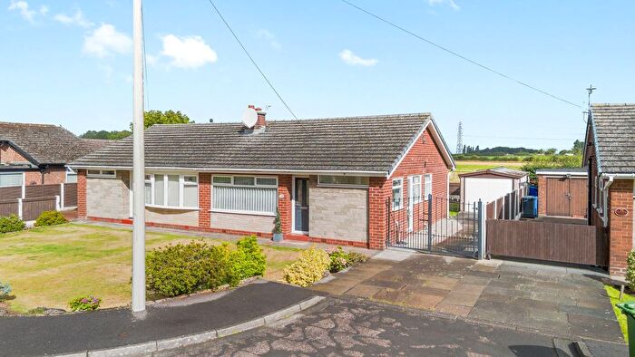 2 Bedroom Semi-Detached Bungalow For Sale In Myddleton Lane, Winwick, WA2