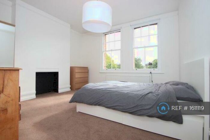 2 Bedroom Flat To Rent In St. John's Mansion, London, E5