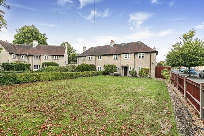 3 Bedroom Semi-Detached House For Sale In Nightingale Road, Carshalton, SM5