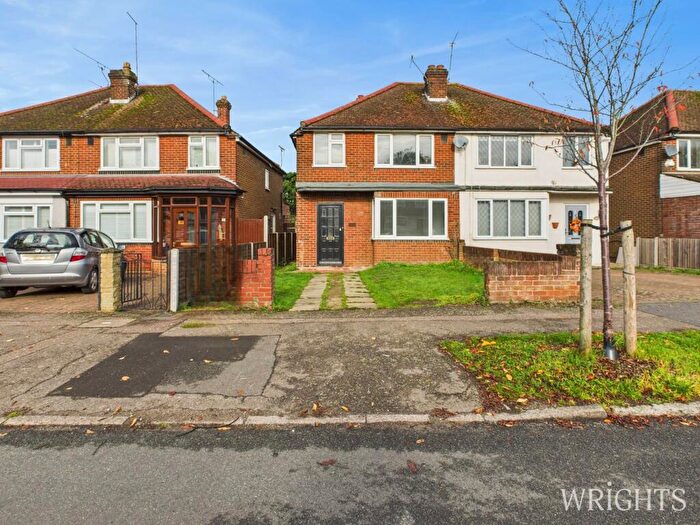 3 Bedroom Semi-Detached House For Sale In Crawford Road, Hatfield, AL10