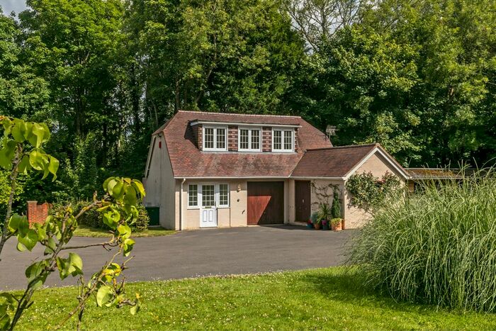 1 Bedroom Flat To Rent In Sarum Road, Winchester, SO22