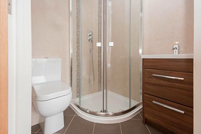 2 Bedroom Apartment To Rent In High Street, Brentwood, Essex, CM14