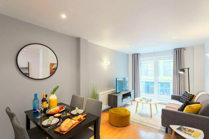 2 Bedroom Apartment To Rent In Seward Street, Clerkenwell, London, EC1V