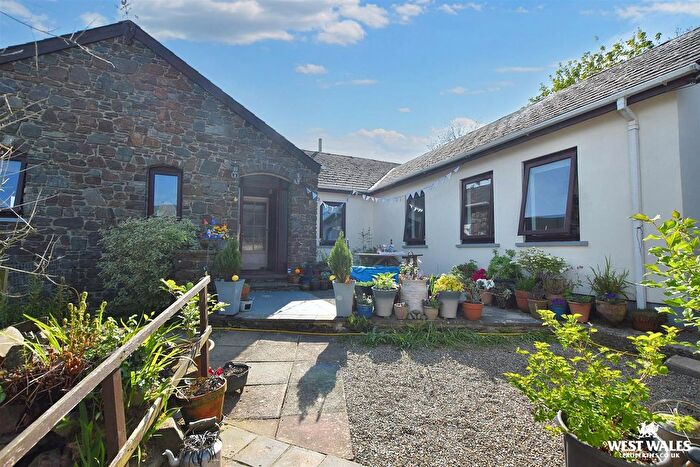 4 Bedroom Detached Bungalow For Sale In Simpson Cross, Haverfordwest, SA62