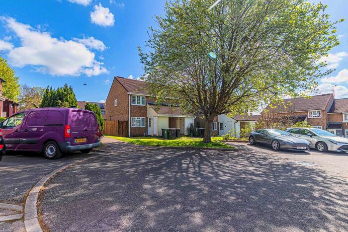 1 Bedroom Flat To Rent In Ramson Rise, Hemel Hempstead, HP1