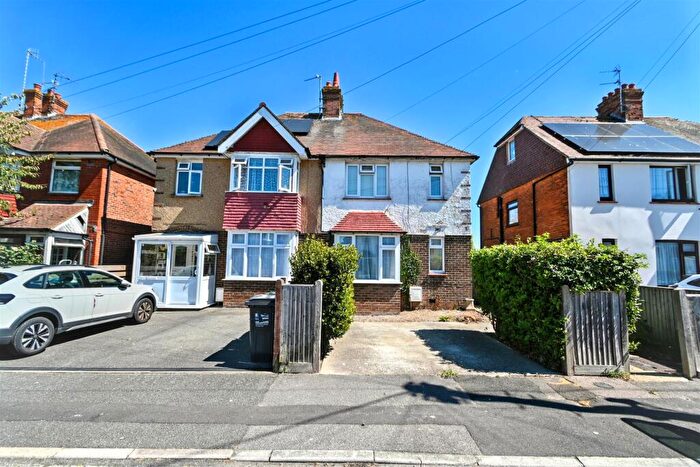 3 Bedroom Semi-Detached House For Sale In Brampton Road, Eastbourne, BN22