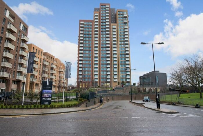3 Bedroom Flat To Rent In Marner Point, St Andrews, Bow, E3